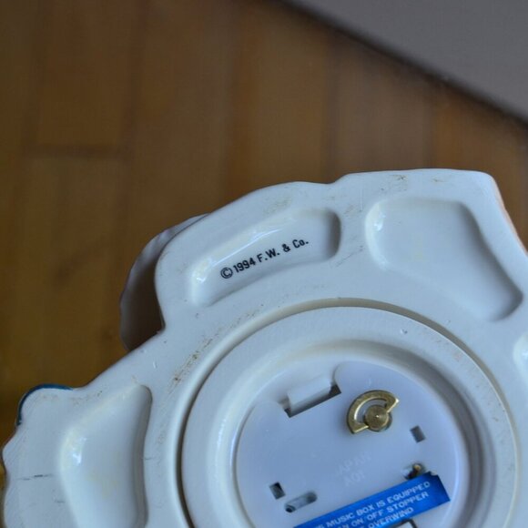 6” Mouse Tea Pot House Music Box from 1994 F.W. & Co. - Picture 12 of 13